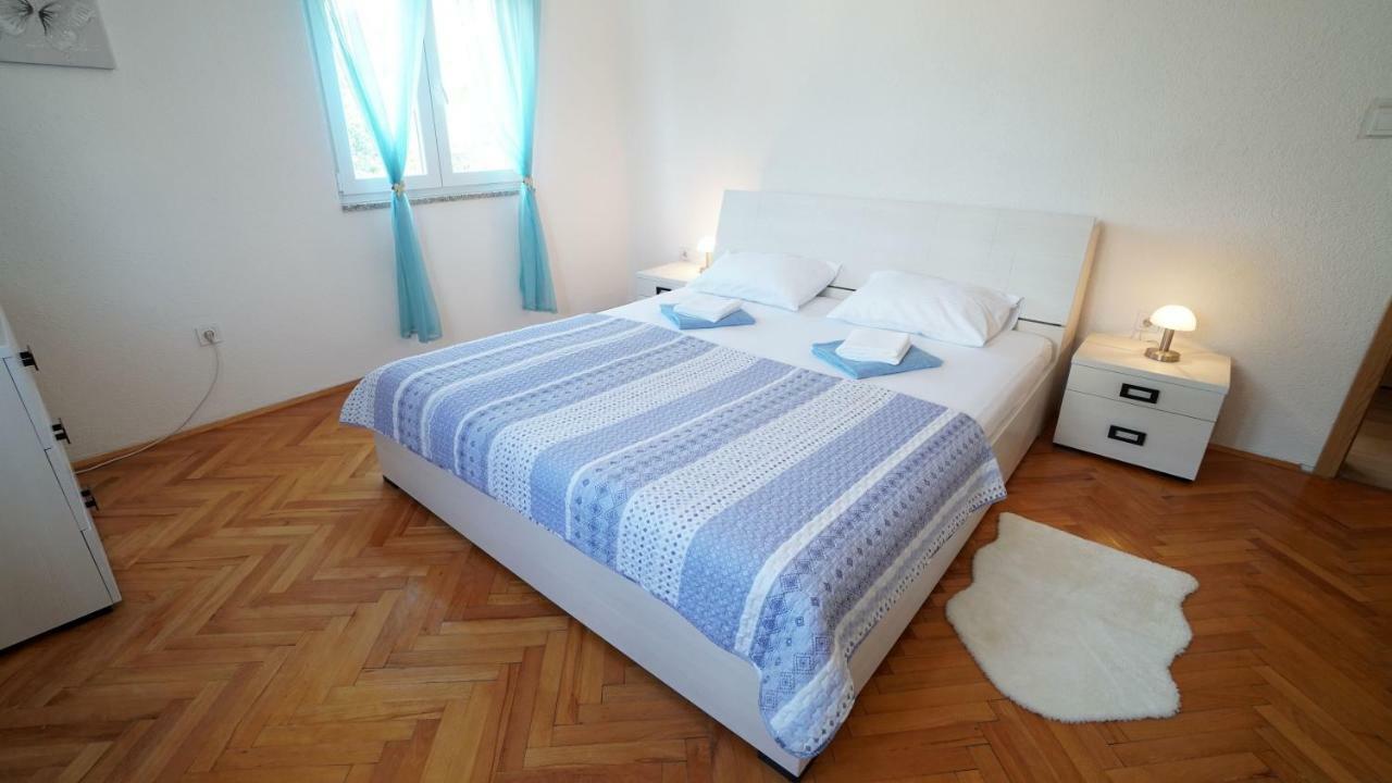 Apartment Ana Vinjerac Exterior photo